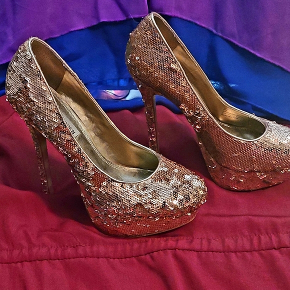 Steve Madden High Heels glitter and Golden chrome color size 6.5 used. - Picture 5 of 16
